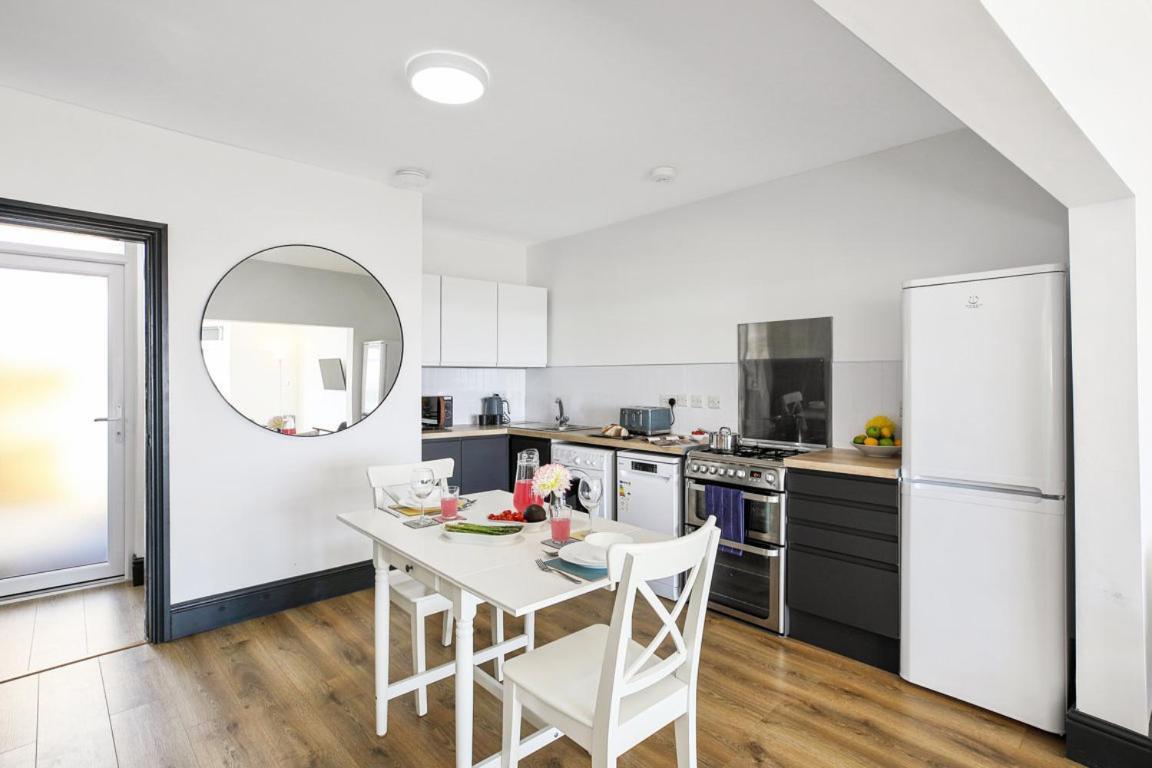 Tyme Suites On Kingsway 클리소프스 외부 사진